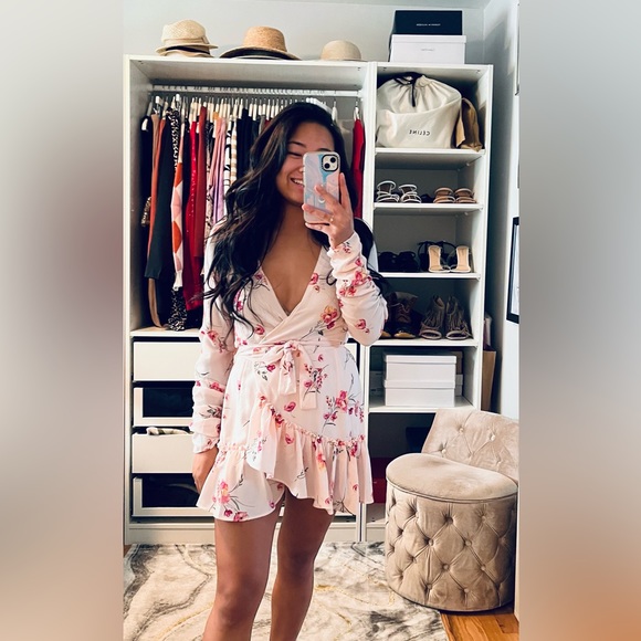 Forever 21 Dresses & Skirts - NWT FOREVER 21 PINK FLORAL WRAP LONG SLEEVE DRESS